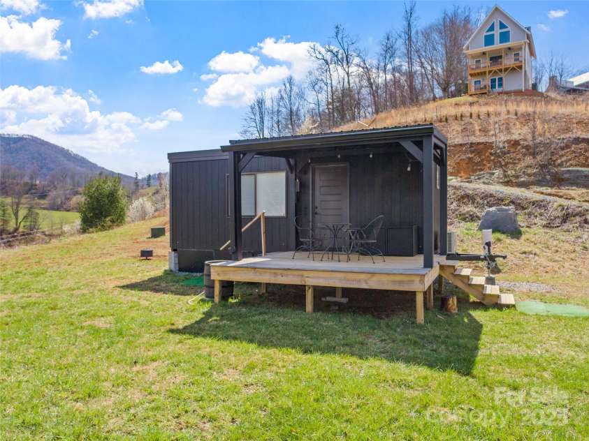 41 Hawks Ridge Estate, Burnsville, NC 28714.  MLS# CAR4246648, YatesRealty ID 6126. 