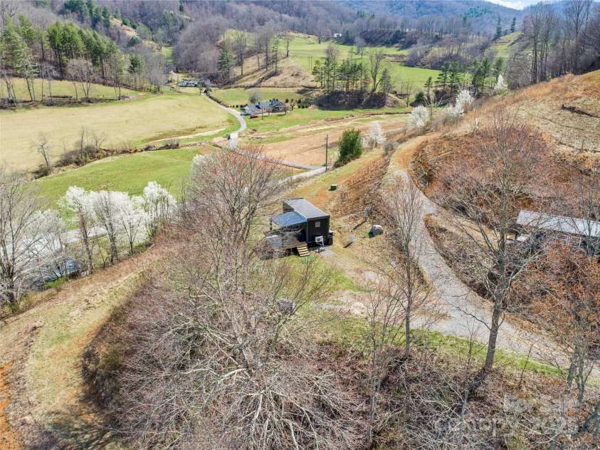 41 Hawks Ridge Estate, Burnsville, NC 28714.  MLS# CAR4246648, YatesRealty ID 6126. 