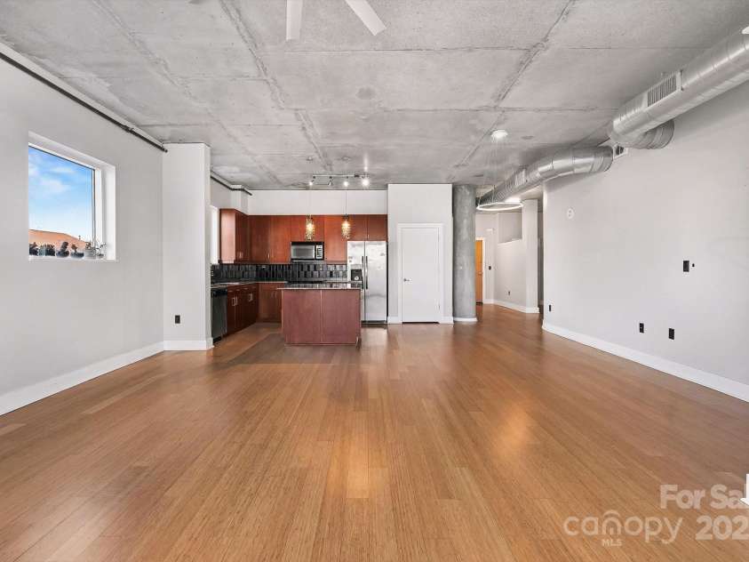 505 Sixth Street, Charlotte, NC 28202.  MLS# CAR4331370, YatesRealty ID 6127. 