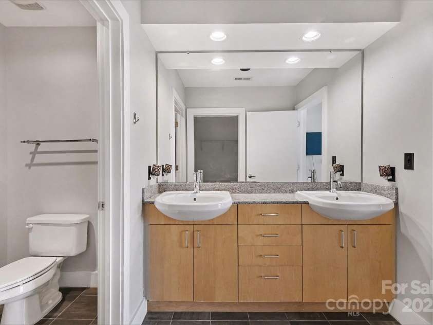 505 Sixth Street, Charlotte, NC 28202.  MLS# CAR4331370, YatesRealty ID 6127. 