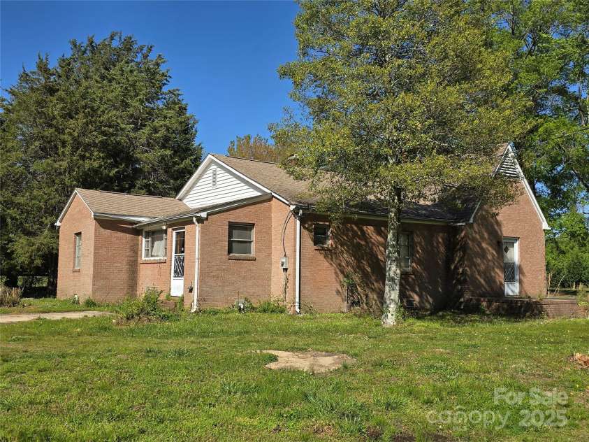 8860 Castor Road, Salisbury, NC 28146.  MLS# CAR4247320, YatesRealty ID 6127. 
