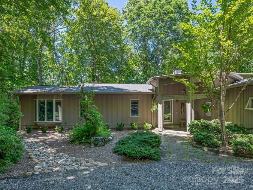 140 Grouse Lane, Brevard, NC 28712.  MLS# CAR4247266, YatesRealty ID 6128. A special place.