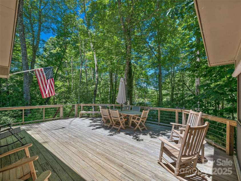 140 Grouse Lane, Brevard, NC 28712.  MLS# CAR4247266, YatesRealty ID 6128. Bright and sunny.