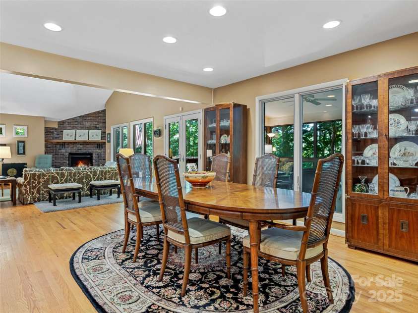 140 Grouse Lane, Brevard, NC 28712.  MLS# CAR4247266, YatesRealty ID 6128. Dining detail.