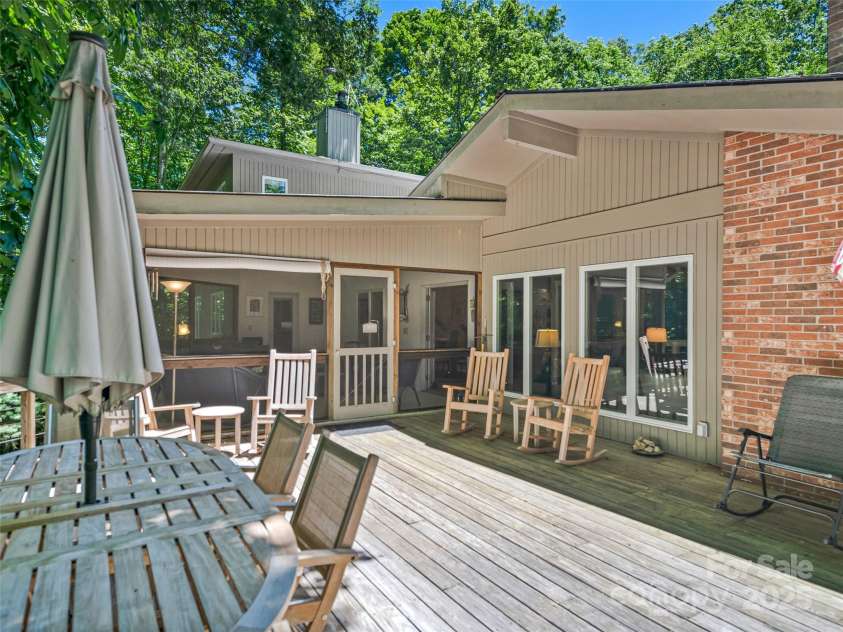 140 Grouse Lane, Brevard, NC 28712.  MLS# CAR4247266, YatesRealty ID 6128. Expansive.