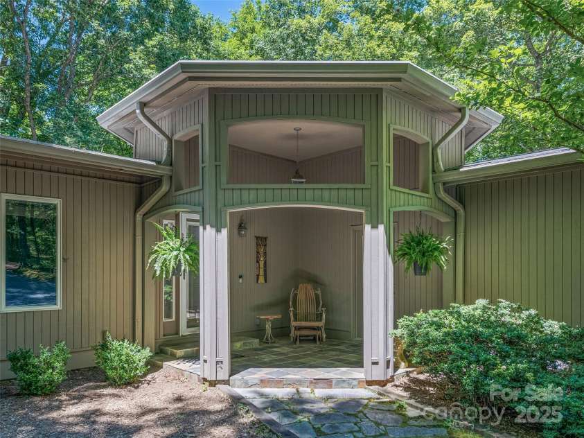 140 Grouse Lane, Brevard, NC 28712.  MLS# CAR4247266, YatesRealty ID 6128. Welcome.
