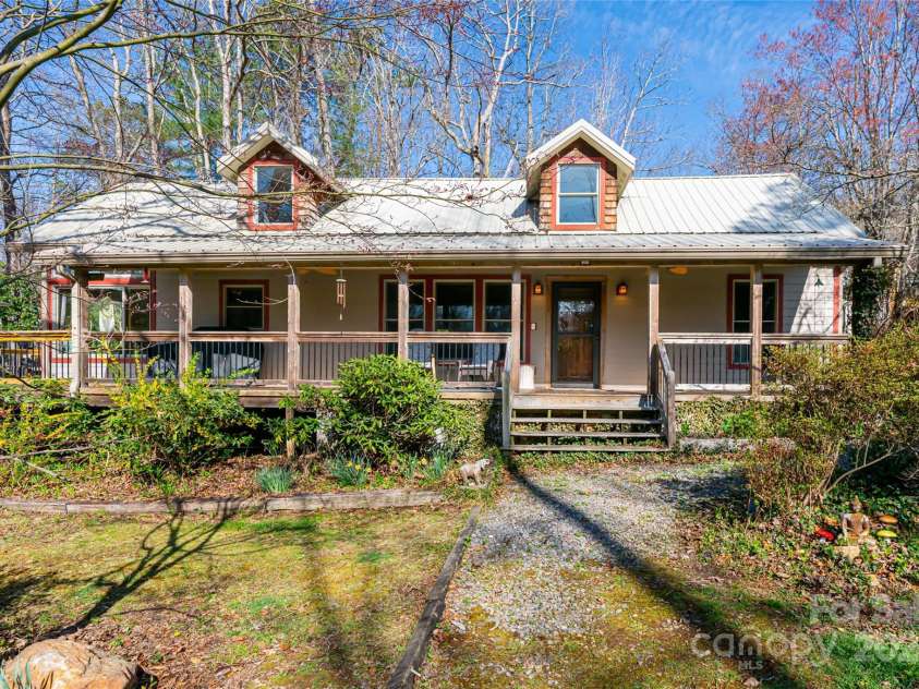 20 Meeks Road, Black Mountain, NC 28711.  MLS# CAR4232565, YatesRealty ID 6129. Front of home