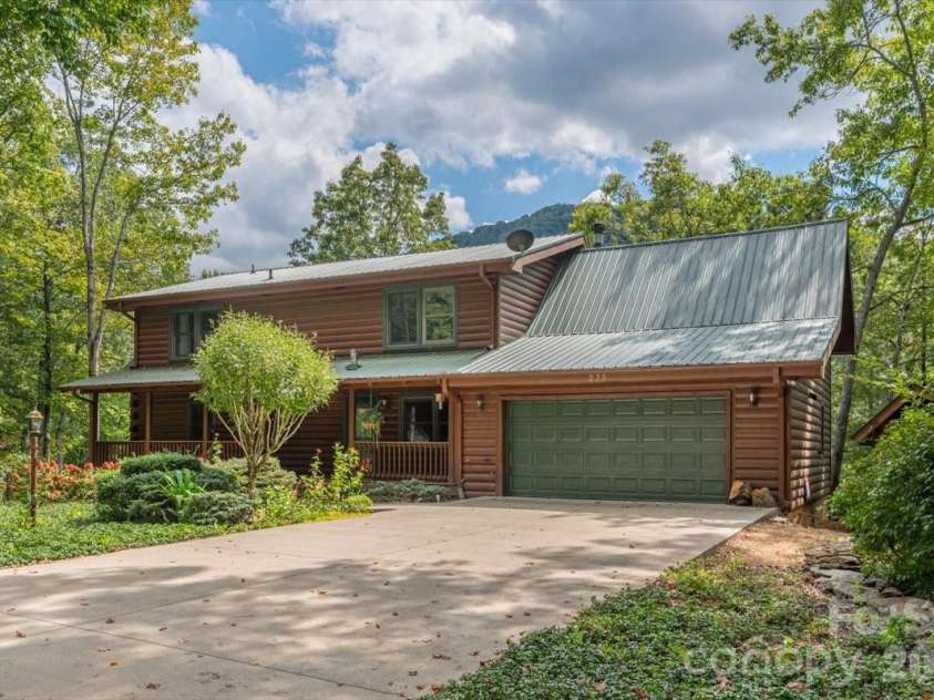 235 Timucua Trail, Waynesville, NC 28786.  MLS# CAR4301389, YatesRealty ID 6129. A special mountain home.