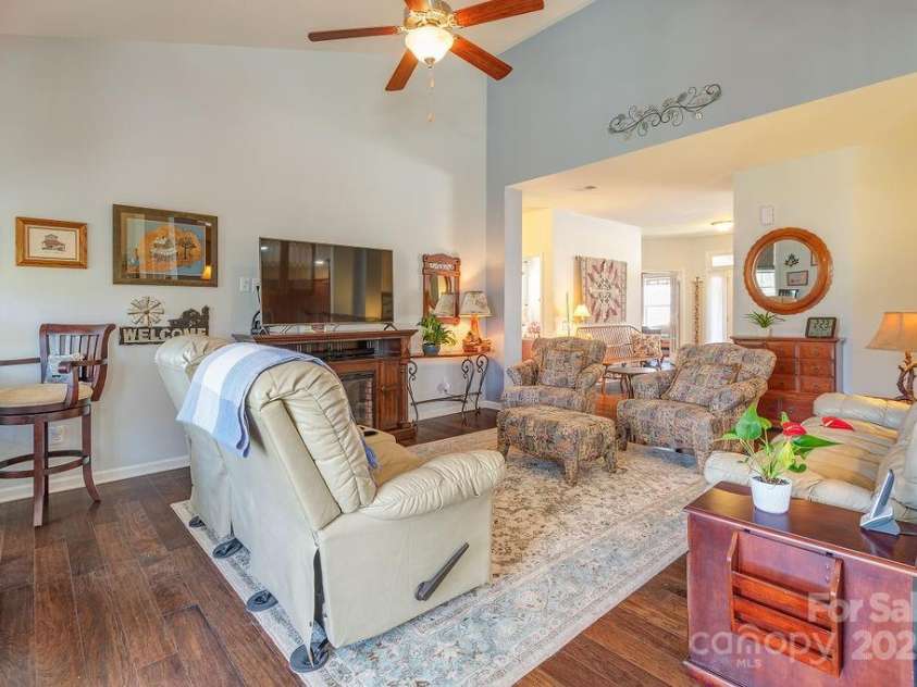 111 Eagle Creek Trail, Flat Rock, NC 28731.  MLS# CAR4246985, YatesRealty ID 6130. 