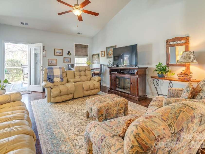 111 Eagle Creek Trail, Flat Rock, NC 28731.  MLS# CAR4246985, YatesRealty ID 6130. 