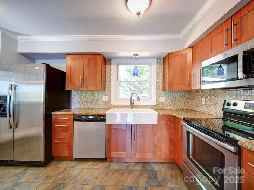 16149 Haroa Court, Tega Cay, SC 29708.  MLS# CAR4247223, YatesRealty ID 6131. 