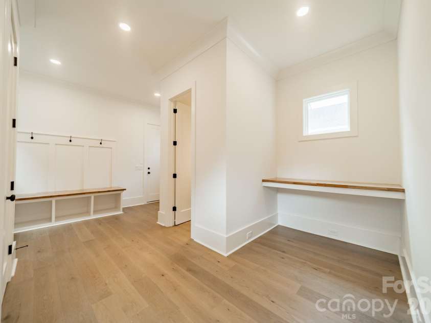 19040 Newburg Hill Road, Davidson, NC 28036.  MLS# CAR4321321, YatesRealty ID 6133. 