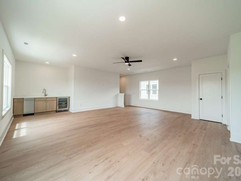 19040 Newburg Hill Road, Davidson, NC 28036.  MLS# CAR4321321, YatesRealty ID 6133. 