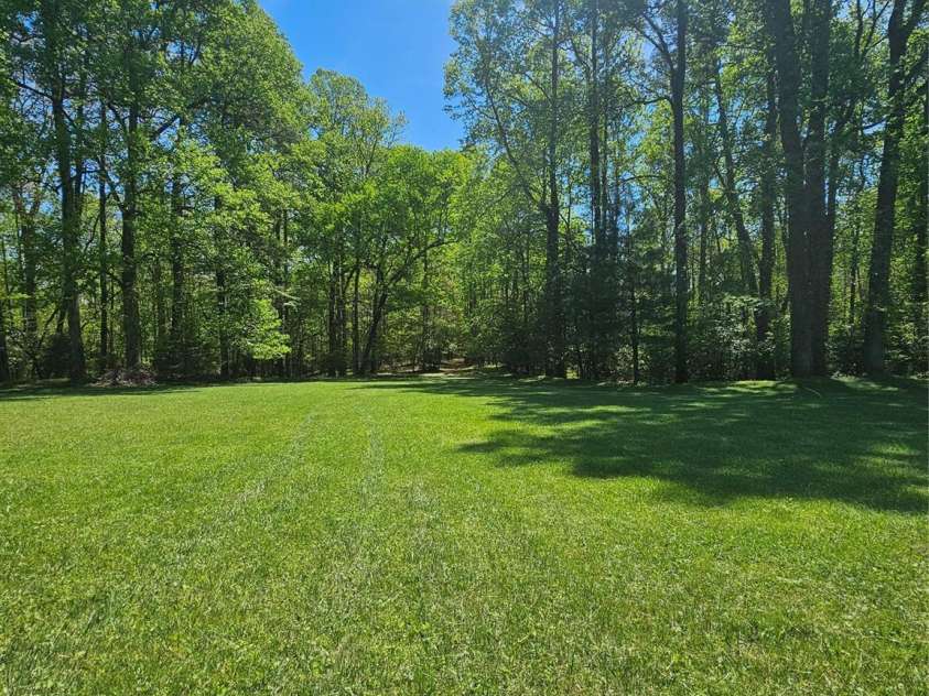 1104 old HWY 60 Highway, Wilkesboro, NC 28697.  MLS# CAR4176277, YatesRealty ID 6134. 