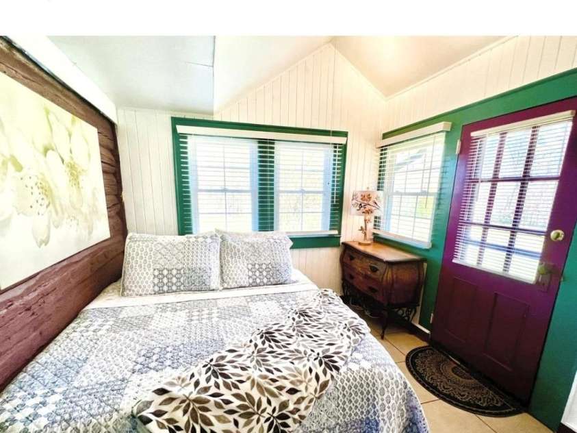 1104 old HWY 60 Highway, Wilkesboro, NC 28697.  MLS# CAR4176277, YatesRealty ID 6134. Added Full Bath