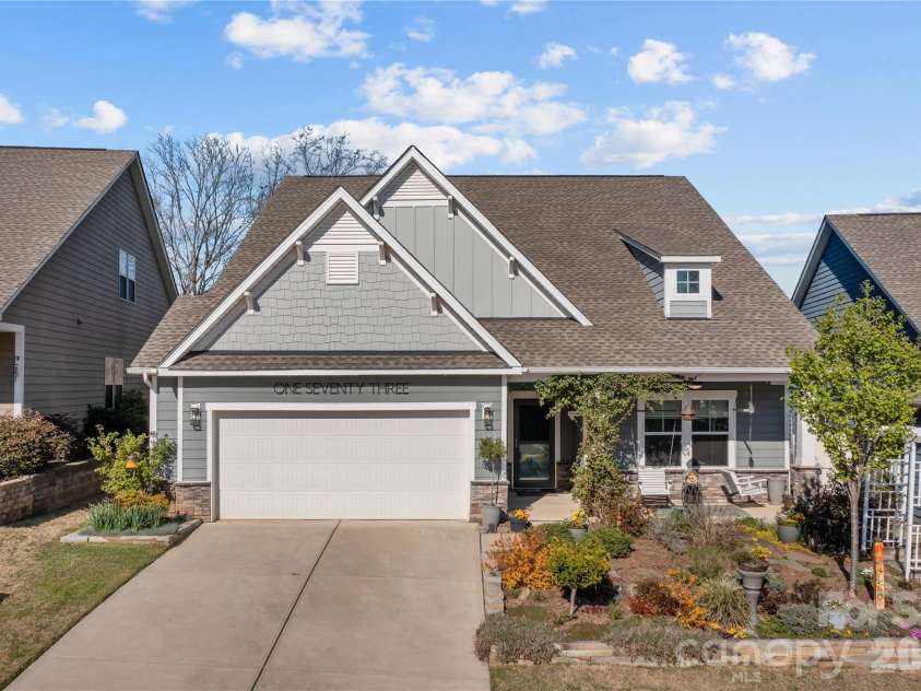 173 Canada Drive, Statesville, NC 28677.  MLS# CAR4355637, YatesRealty ID 6135. 