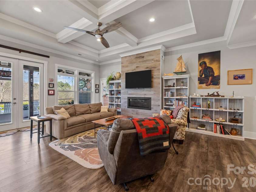 173 Canada Drive, Statesville, NC 28677.  MLS# CAR4355637, YatesRealty ID 6135. 
