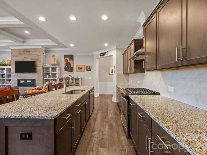 173 Canada Drive, Statesville, NC 28677.  MLS# CAR4355637, YatesRealty ID 6135. 