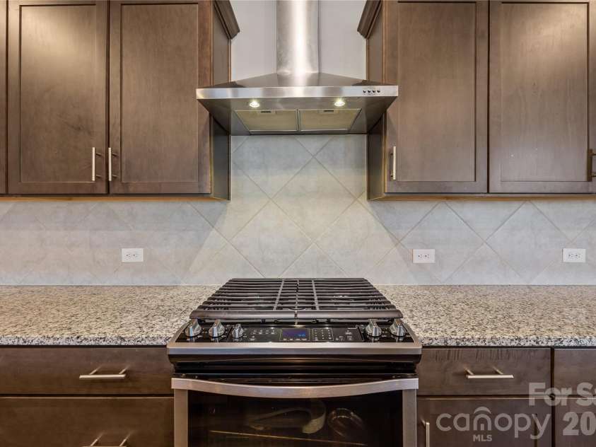 173 Canada Drive, Statesville, NC 28677.  MLS# CAR4355637, YatesRealty ID 6135. 