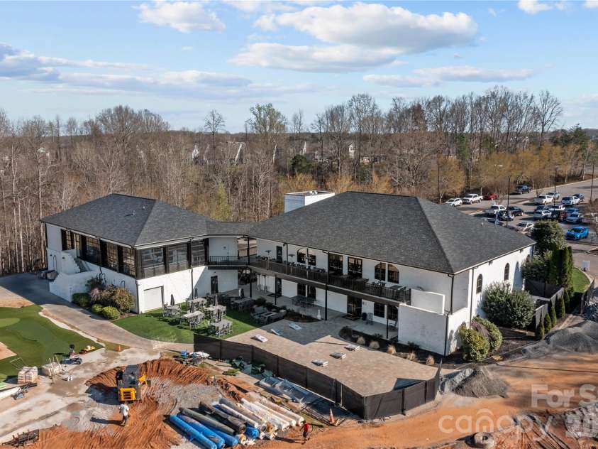 173 Canada Drive, Statesville, NC 28677.  MLS# CAR4355637, YatesRealty ID 6135. 