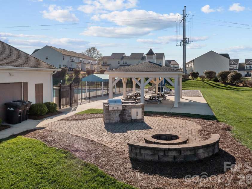 173 Canada Drive, Statesville, NC 28677.  MLS# CAR4355637, YatesRealty ID 6135. 