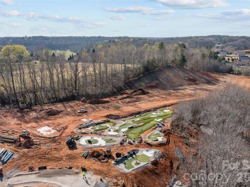 173 Canada Drive, Statesville, NC 28677.  MLS# CAR4355637, YatesRealty ID 6135. 