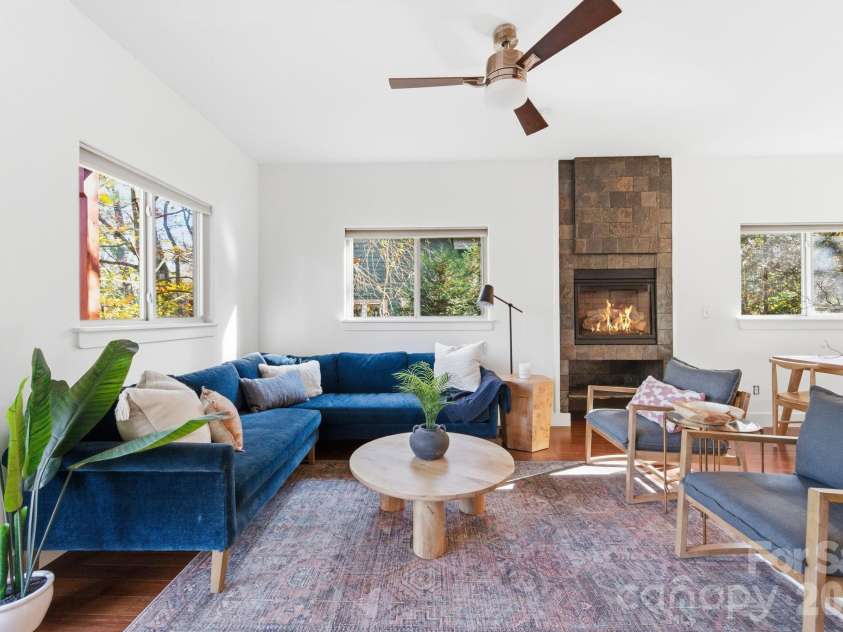 59 Morningside Drive, Asheville, NC 28806.  MLS# CAR4351304, YatesRealty ID 6136. Main level living area