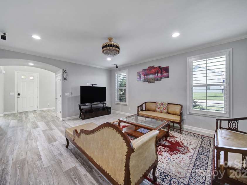 610 Blaise Court, Matthews, NC 28104.  MLS# CAR4243862, YatesRealty ID 6137. 