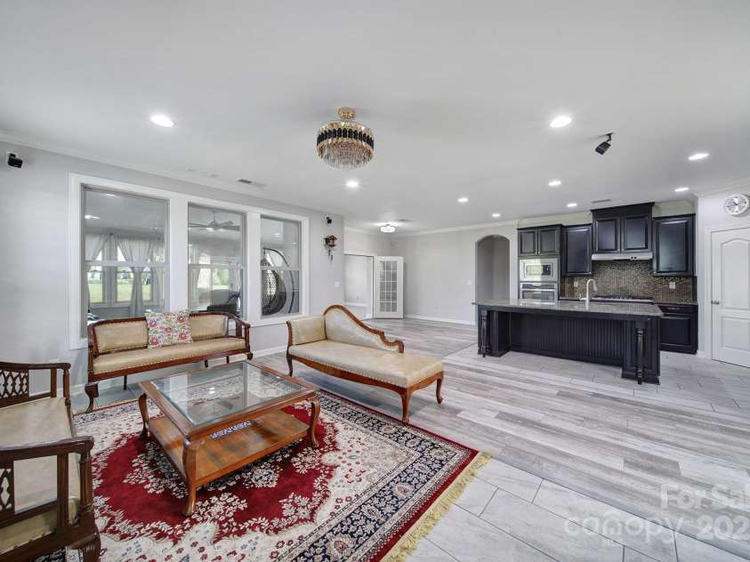 610 Blaise Court, Matthews, NC 28104.  MLS# CAR4243862, YatesRealty ID 6137. 