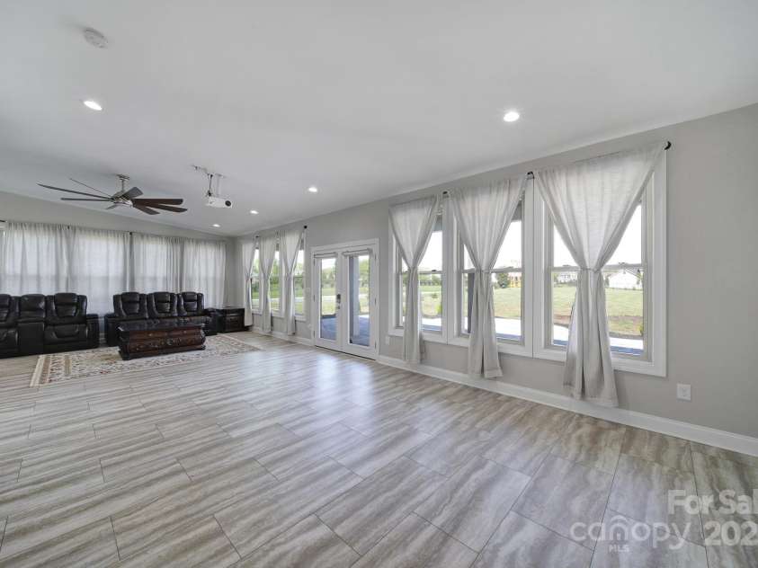 610 Blaise Court, Matthews, NC 28104.  MLS# CAR4243862, YatesRealty ID 6137. 