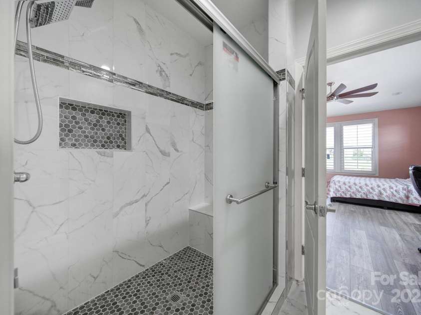 610 Blaise Court, Matthews, NC 28104.  MLS# CAR4243862, YatesRealty ID 6137. 