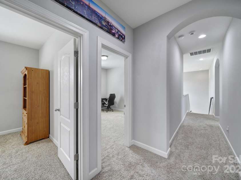 610 Blaise Court, Matthews, NC 28104.  MLS# CAR4243862, YatesRealty ID 6137. 