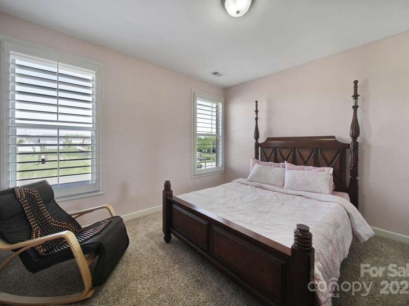 610 Blaise Court, Matthews, NC 28104.  MLS# CAR4243862, YatesRealty ID 6137. 