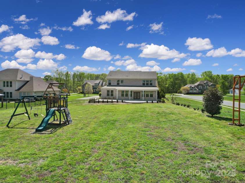 610 Blaise Court, Matthews, NC 28104.  MLS# CAR4243862, YatesRealty ID 6137. 