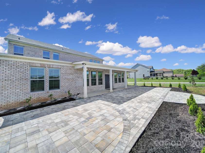 610 Blaise Court, Matthews, NC 28104.  MLS# CAR4243862, YatesRealty ID 6137. 