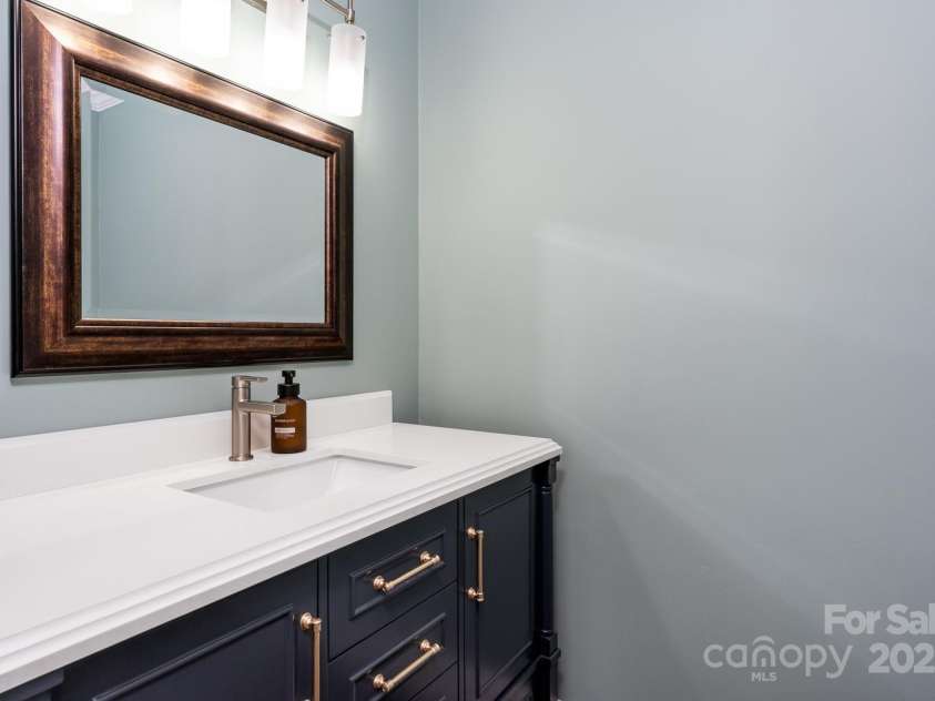 150 Squirrel Corn Lane, Sugar Mountain, NC 28604.  MLS# CAR4247391, YatesRealty ID 6138. 