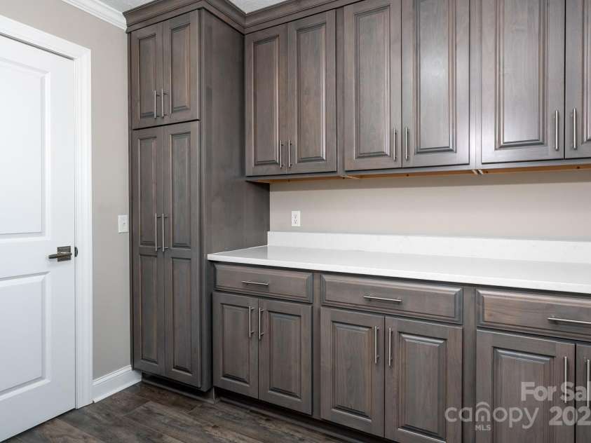 150 Squirrel Corn Lane, Sugar Mountain, NC 28604.  MLS# CAR4247391, YatesRealty ID 6138. 