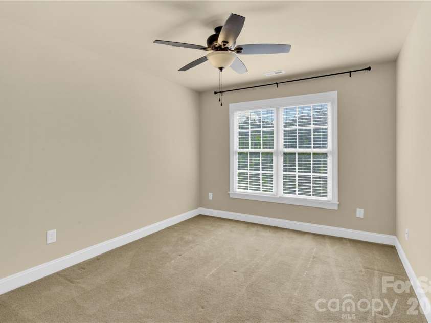2055 Solway Lane, Charlotte, NC 28269.  MLS# CAR4307419, YatesRealty ID 6138. Bedrooom 3