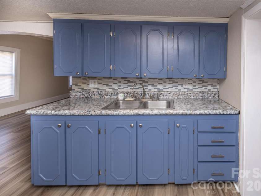 470 & 460 Moose Road, Mount Pleasant, NC 28124.  MLS# CAR4346146, YatesRealty ID 6139. Kitchen
