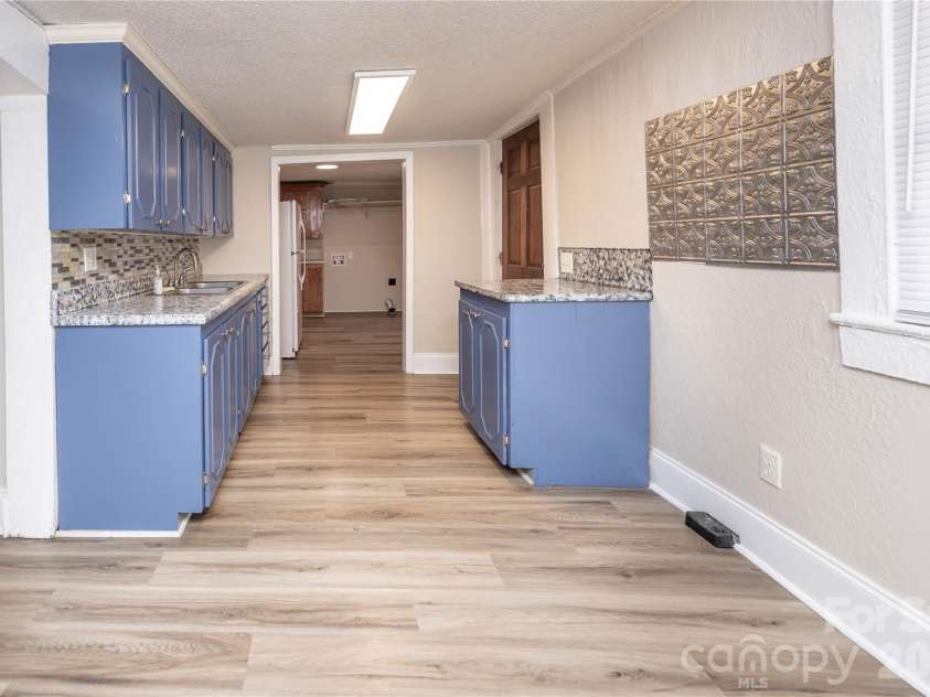 470 & 460 Moose Road, Mount Pleasant, NC 28124.  MLS# CAR4346146, YatesRealty ID 6139. Kitchen