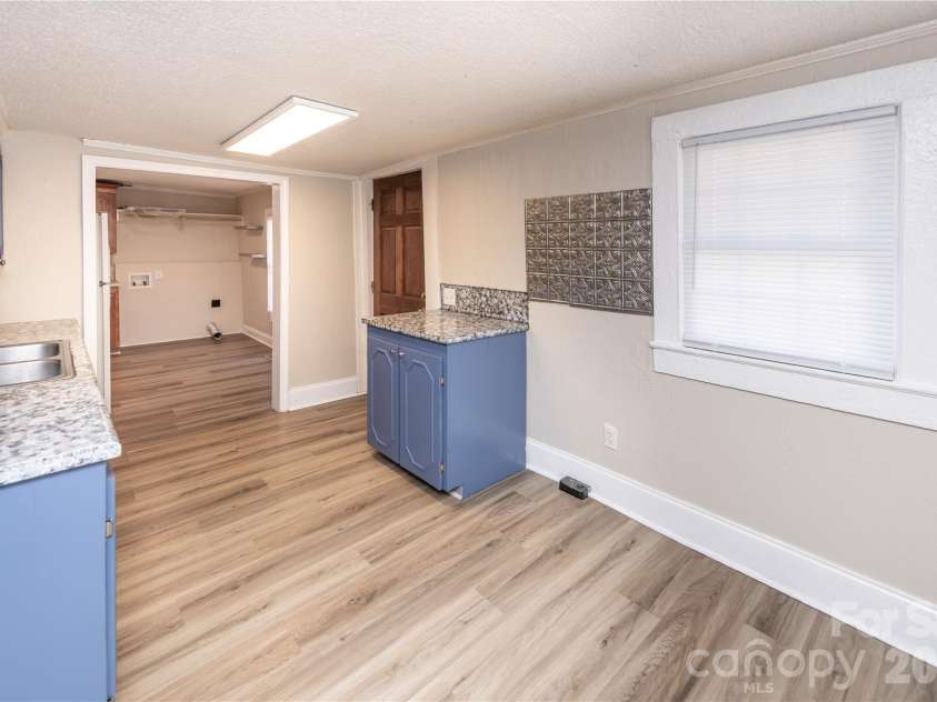 470 & 460 Moose Road, Mount Pleasant, NC 28124.  MLS# CAR4346146, YatesRealty ID 6139. Kitchen