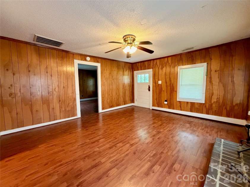 470 & 460 Moose Road, Mount Pleasant, NC 28124.  MLS# CAR4346146, YatesRealty ID 6139. Large, spacious living room