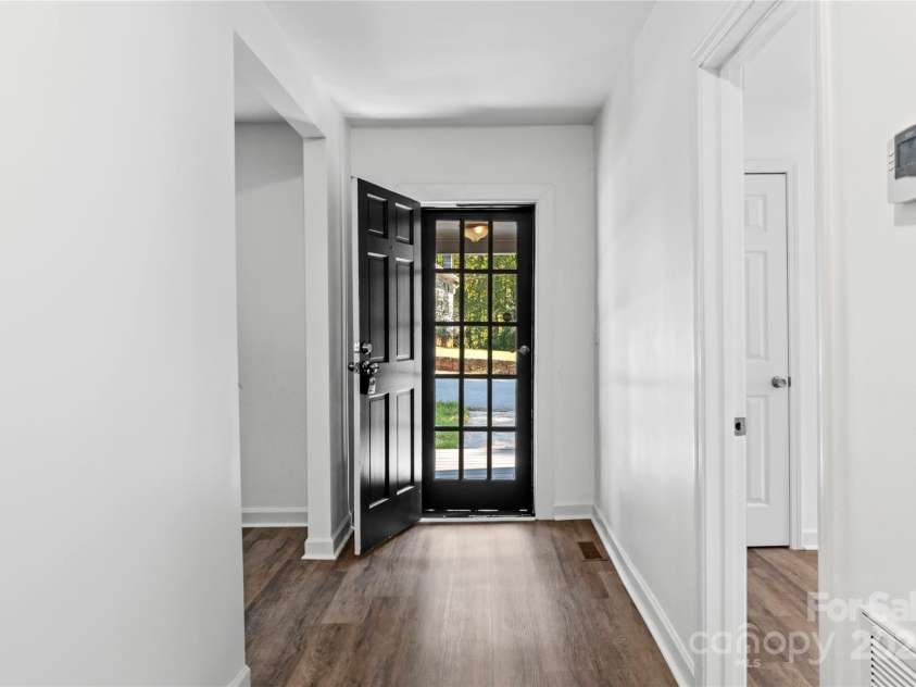 270 Northwood Drive, Elkin, NC 28621.  MLS# CAR4306930, YatesRealty ID 614. 