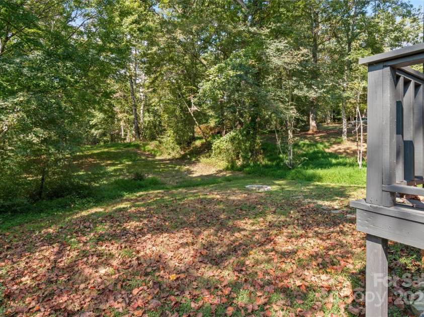 270 Northwood Drive, Elkin, NC 28621.  MLS# CAR4306930, YatesRealty ID 614. 