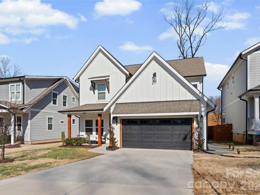 651 Tennyson Drive, Charlotte, NC 28208.  MLS# CAR4347762, YatesRealty ID 6140. 
