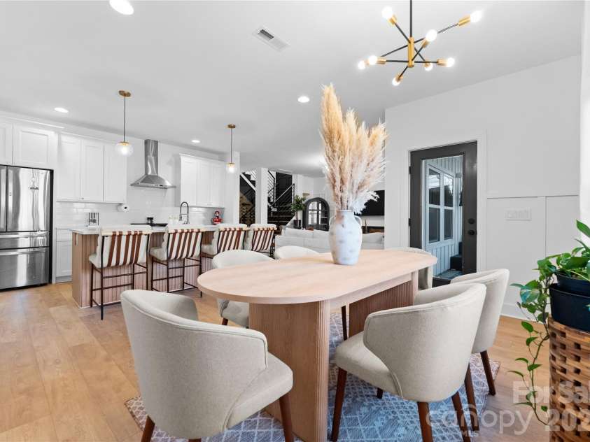 651 Tennyson Drive, Charlotte, NC 28208.  MLS# CAR4347762, YatesRealty ID 6140. 