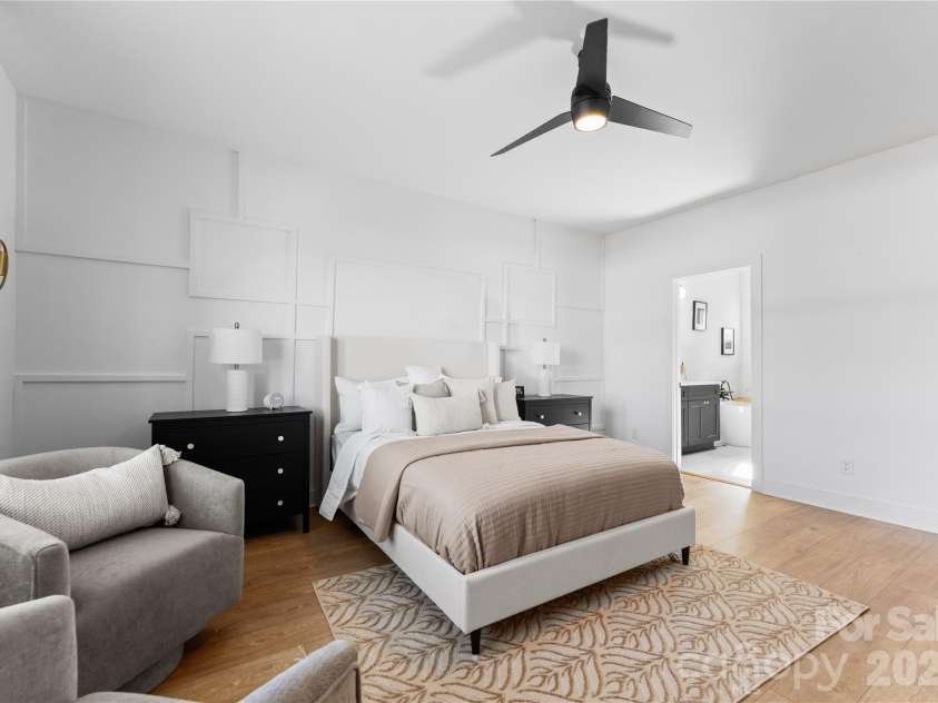 651 Tennyson Drive, Charlotte, NC 28208.  MLS# CAR4347762, YatesRealty ID 6140. 