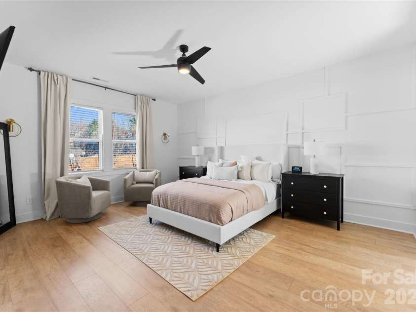 651 Tennyson Drive, Charlotte, NC 28208.  MLS# CAR4347762, YatesRealty ID 6140. 
