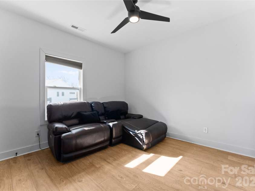 651 Tennyson Drive, Charlotte, NC 28208.  MLS# CAR4347762, YatesRealty ID 6140. 