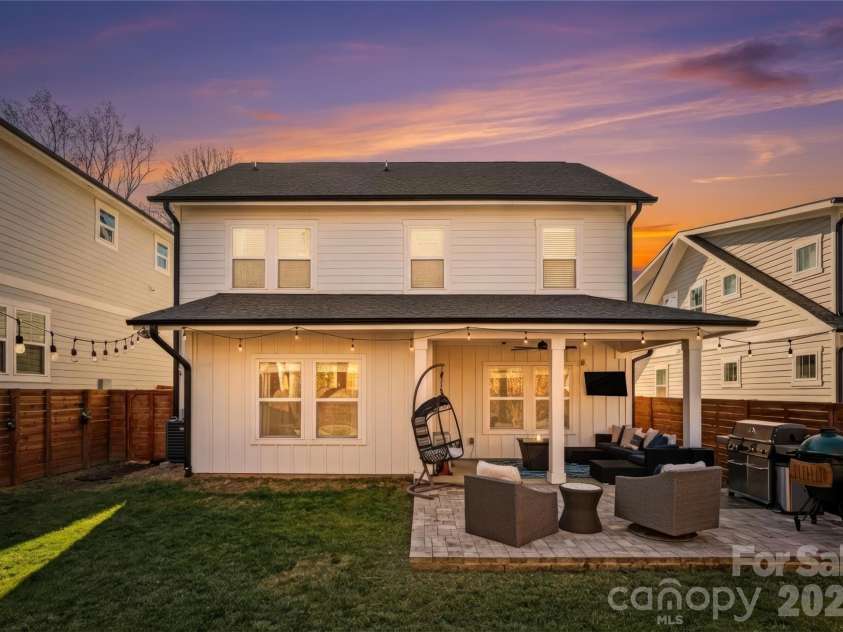 651 Tennyson Drive, Charlotte, NC 28208.  MLS# CAR4347762, YatesRealty ID 6140. 